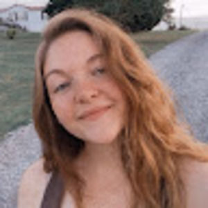 Meet your Posher, Elyssa